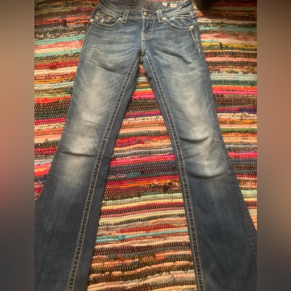 Selling vintage low rise Miss Me jeans, bootleg, size 26,